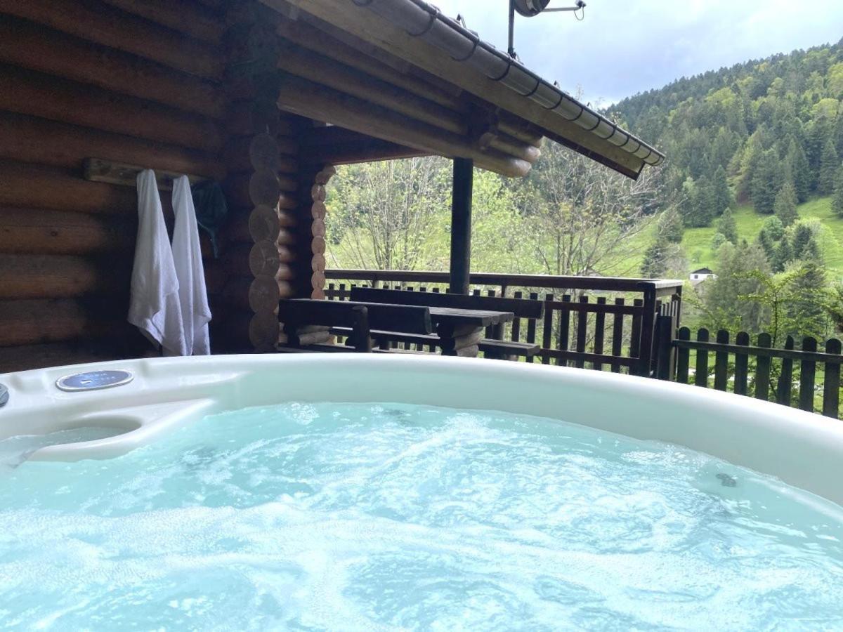 Chalet Le Grand Cerf En Rondins Avec Jacuzzi *